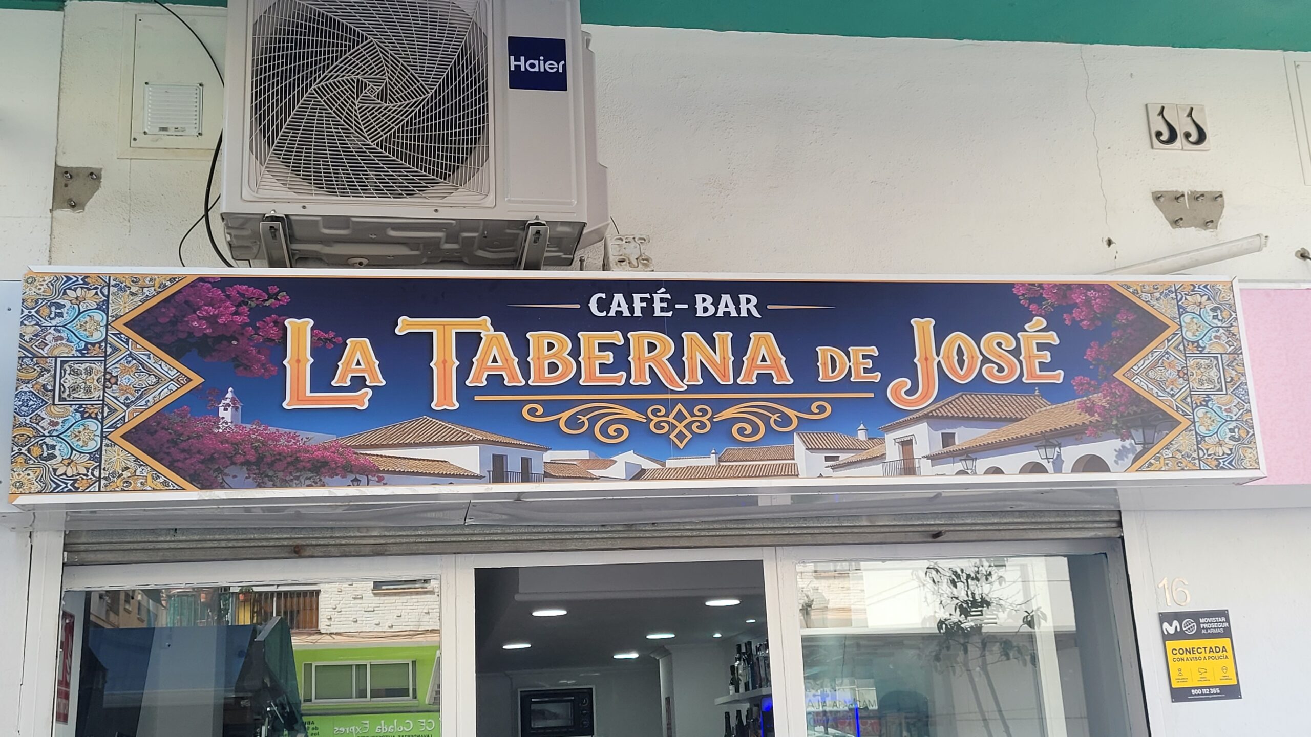 Letras corpóreas en Málaga: visibilidad nocturna para tu negocio